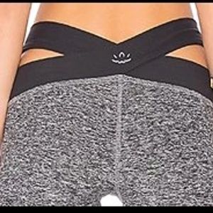 NWT/Beyond Yoga Leggins